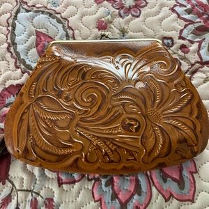 Patricia Nash Wrislet